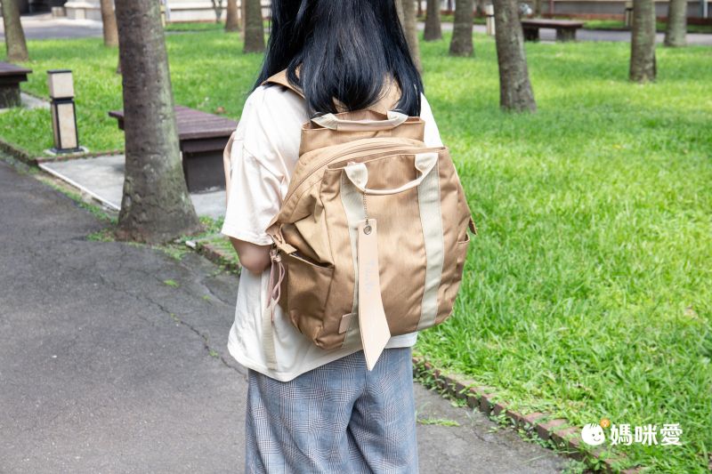 日本 Nicott - Take me 文青風輕量大開口多功能後背包/媽媽包-高原綠 (36x24x14.5cm)