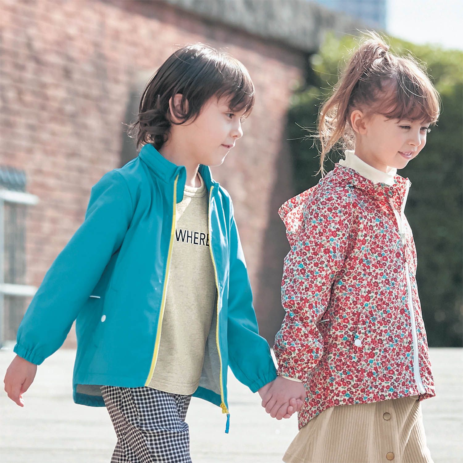 日本千趣會 - GITA 內裡純棉防風外套(帽子可收納)-深藍X灰