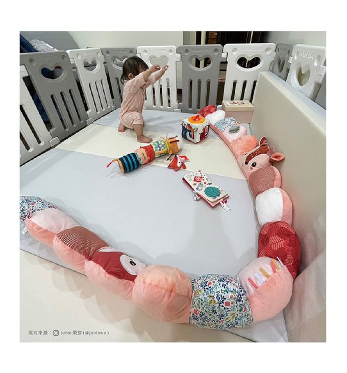 比利時 Lilliputiens - 寶寶感統遊戲防護枕-史黛拉小鹿