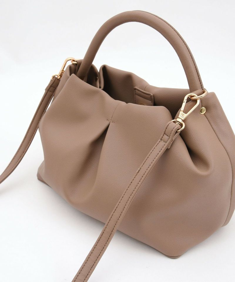 日本 COOCO - 打褶造型手提包/側背包-黑 (25x17x12cm)