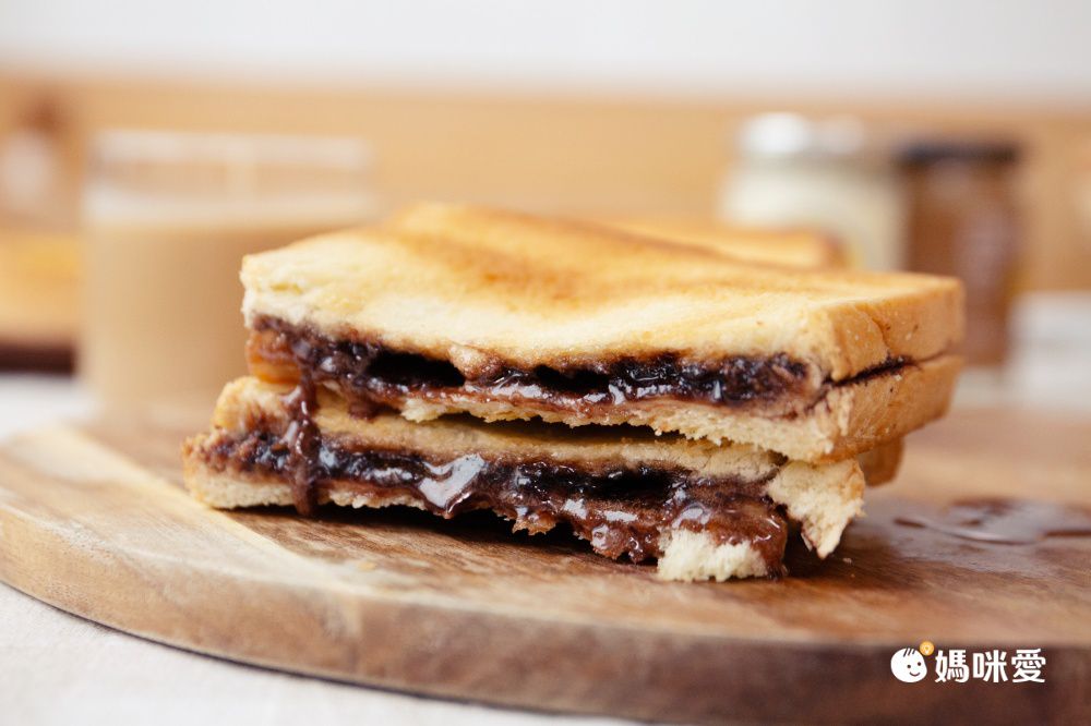 高雄排隊名店！【熱樂煎】爆漿乳酪古巴三明治/豬仔包/磅蛋糕