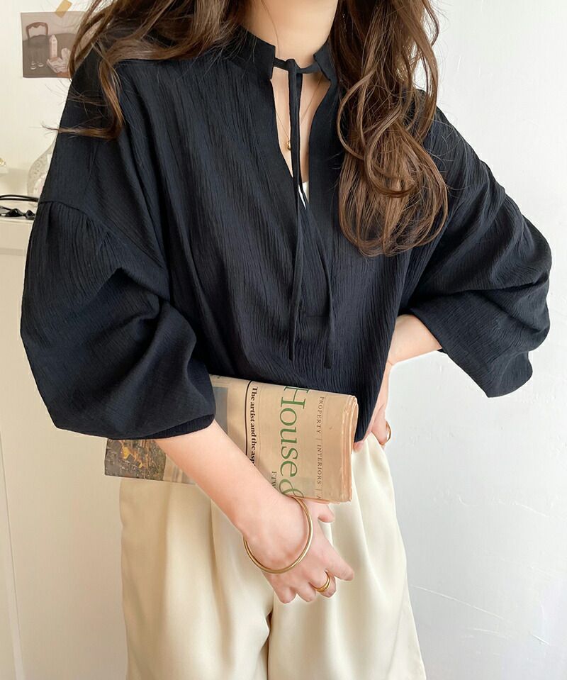 日本 Classical Elf - 溫柔感楊柳細摺綁帶長袖上衣-淺灰棕