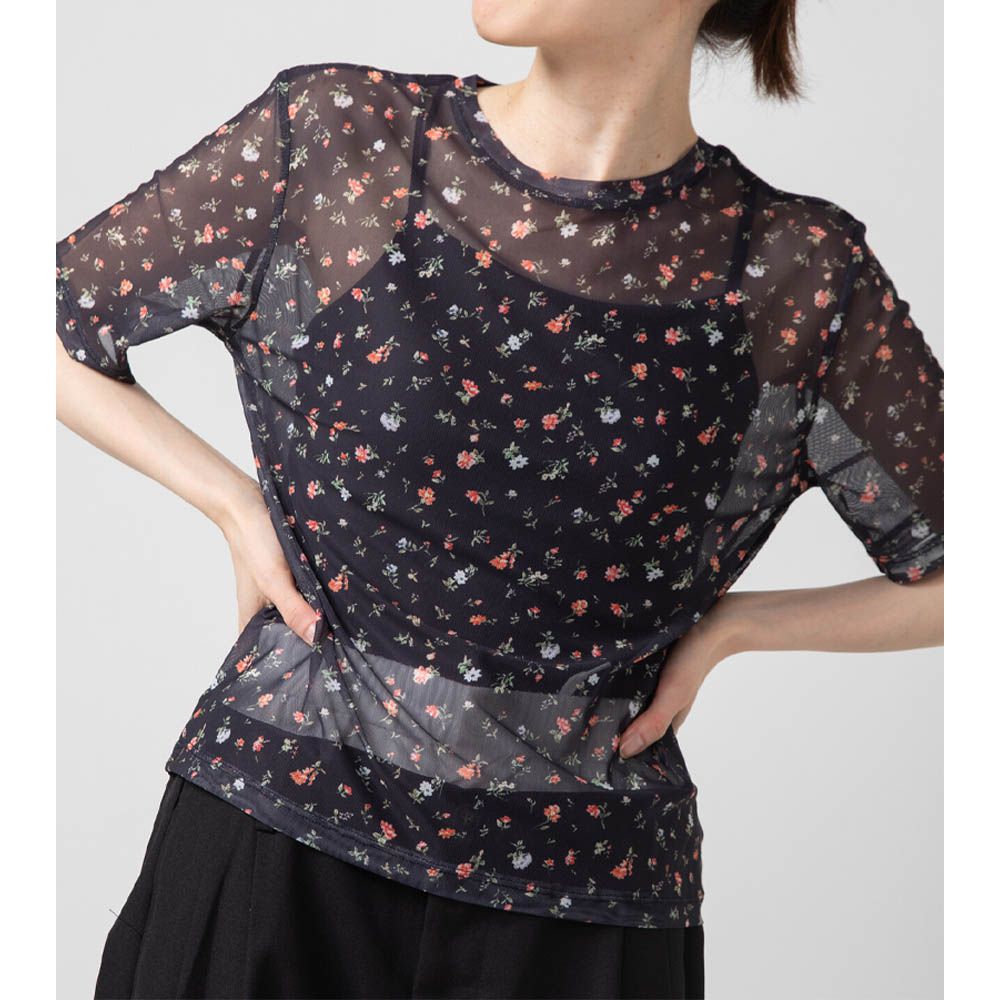 浪漫小花透膚薄紗短袖上衣-黑