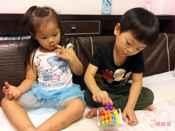 上誼新品桌遊 ☛ 暑假在家、坐車等餐，打發時間培養腦力！獨家滿額499贈小太陽生日派對遊戲卡