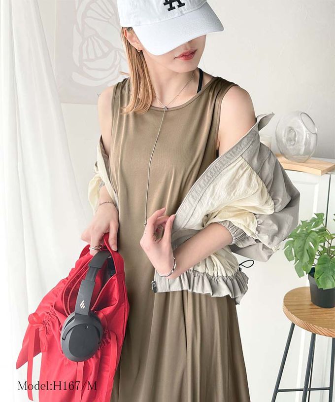 日本 Classical Elf - 前後2way領微光澤無袖洋裝-卡其棕