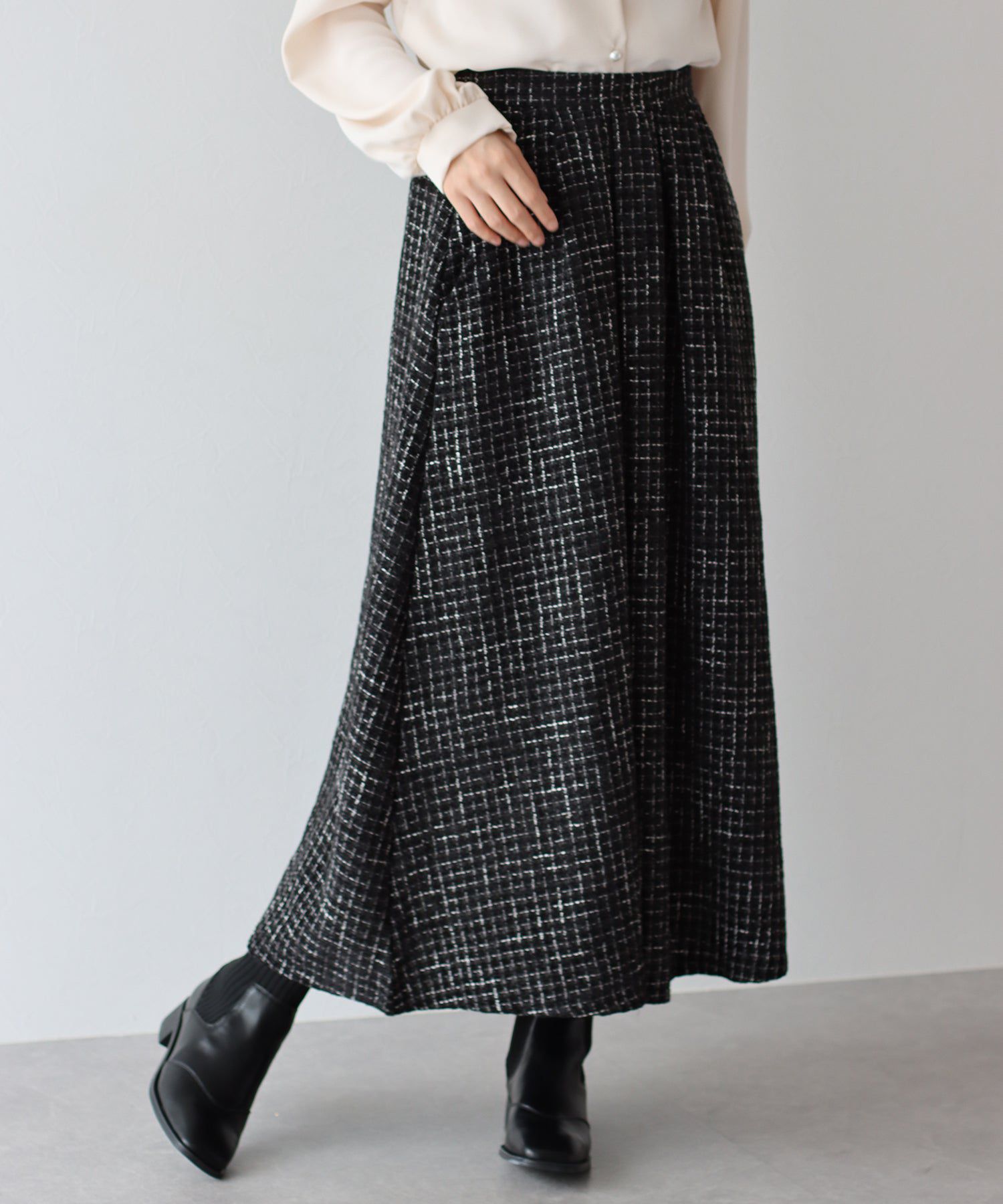日本 BLUE EAST - 氣質千鳥格紋修身長裙-灰黑