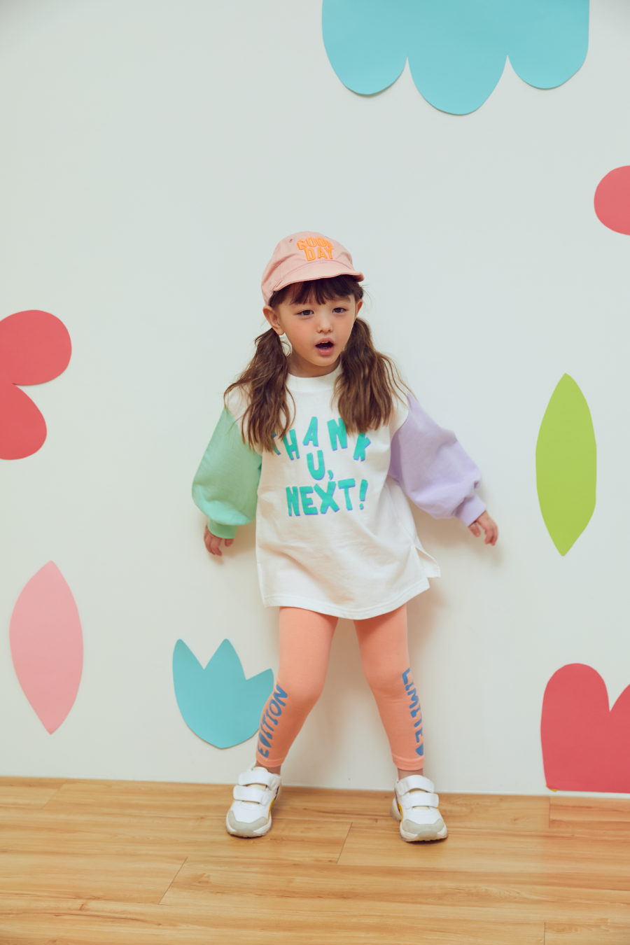 韓國 MINIATURE - THANK U, NEXT! 拼接色長版T-紫X綠