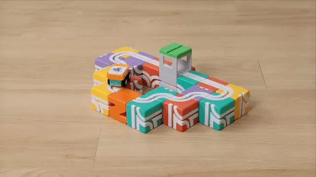 Qbi - 益智磁吸軌道玩具-成長探索系列-幼幼同樂組-[獨家送]經典方塊4入擴充包(顏色隨機)