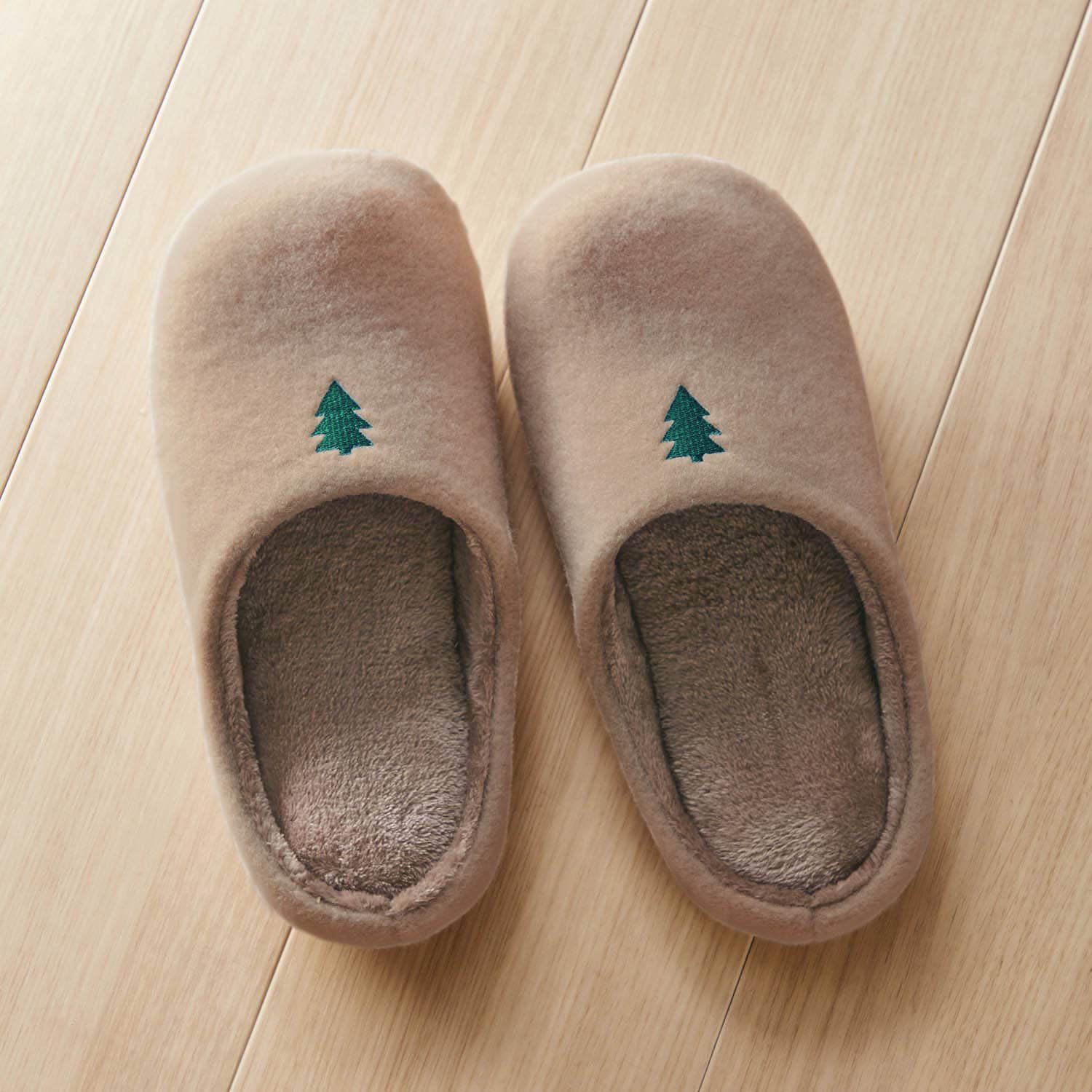 日本千趣會 - 北歐風 低反發減壓室內拖鞋-聖誕樹-杉樹