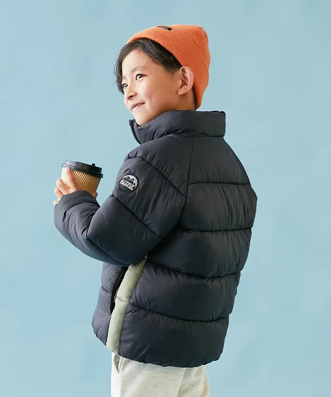 日本 devirock - 可機洗 輕量連帽保暖羽絨外套-手臂徽章-軍綠