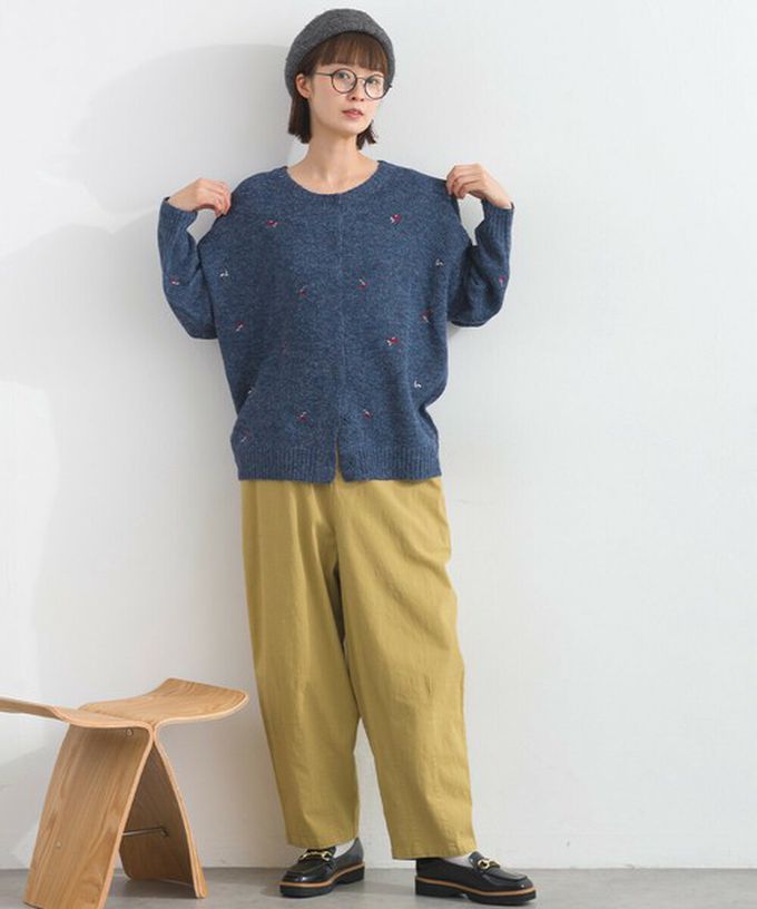 日本 Lupilien - 低調小花刺繡圓領開襟針織外套-深藍