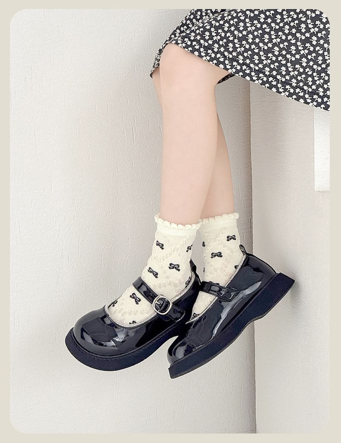 甜美黑白蝴蝶結荷葉邊透氣短筒棉襪