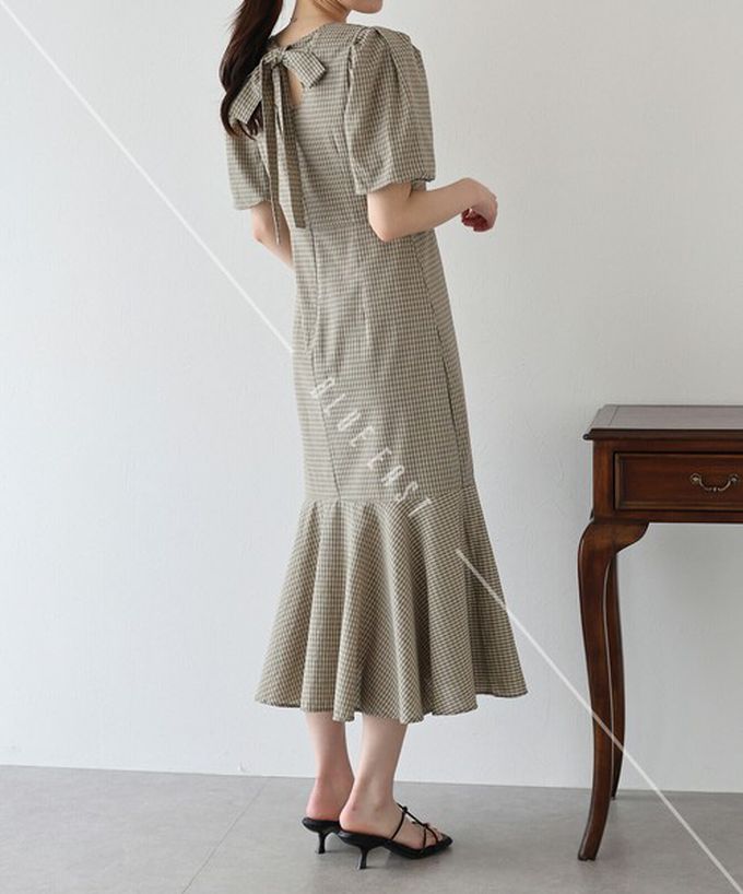 日本 BLUE EAST - 優雅方領後綁帶泡泡袖魚尾洋裝-波點-米白 (M)