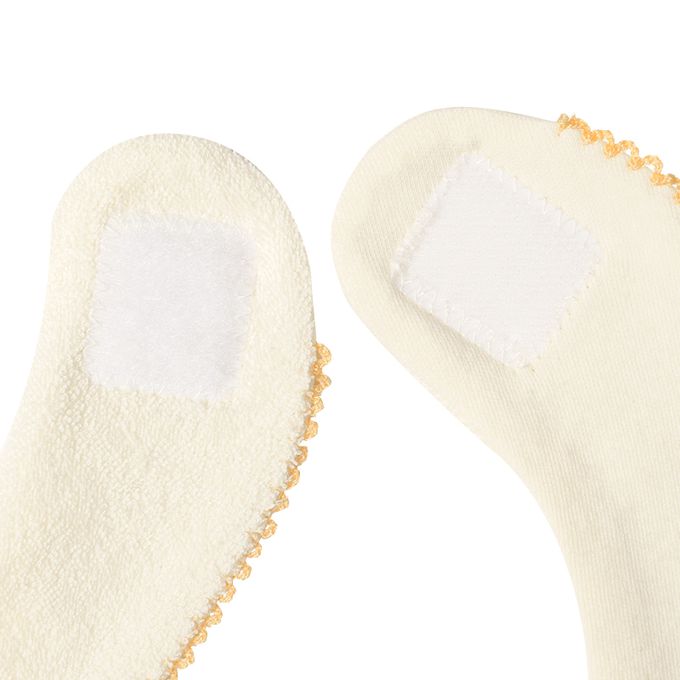 akachan honpo - 圍兜-復古小熊維尼-紅色 (長29cmｘ寬24cm)