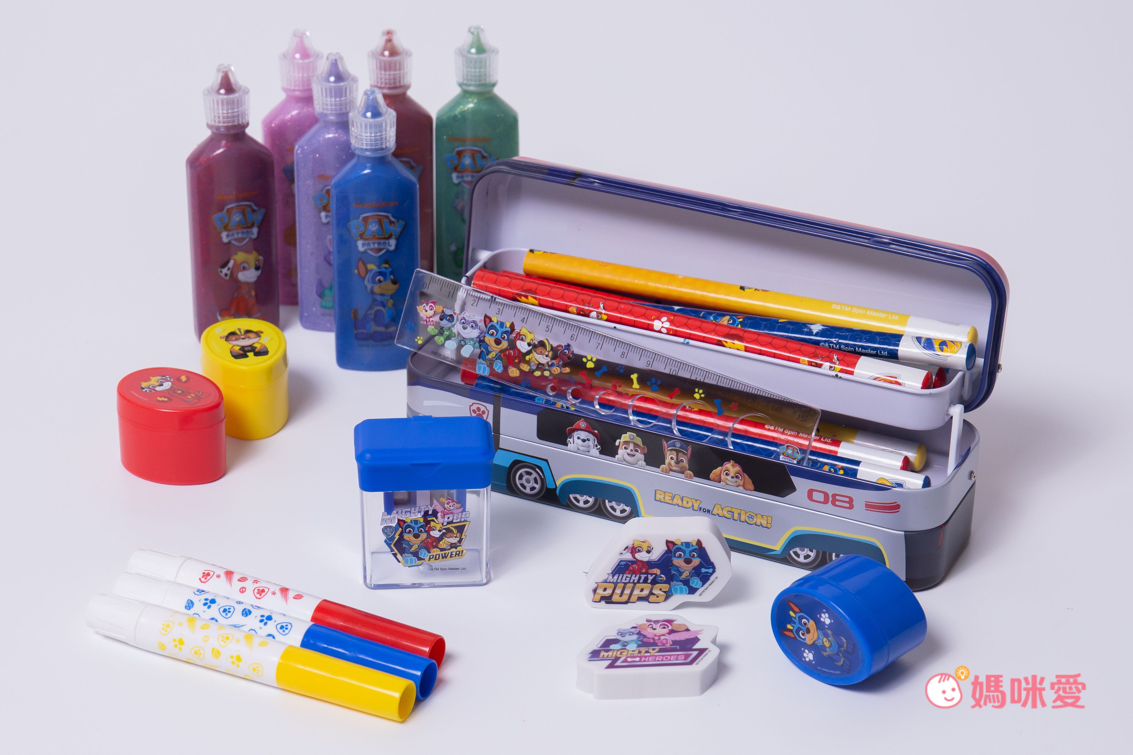 汪汪隊立大功 - 鉛筆盒套組(鉛筆盒*1+三角鉛筆*6+造型橡皮擦*2+洞洞尺*1+雙孔削筆器*1) 贈 防水姓名貼*2