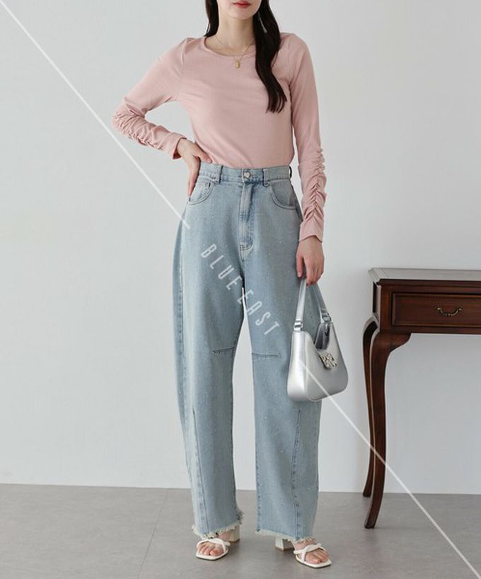 日本 BLUE EAST - 下襬流蘇閃耀愛心錐形美腳丹寧褲-淺藍