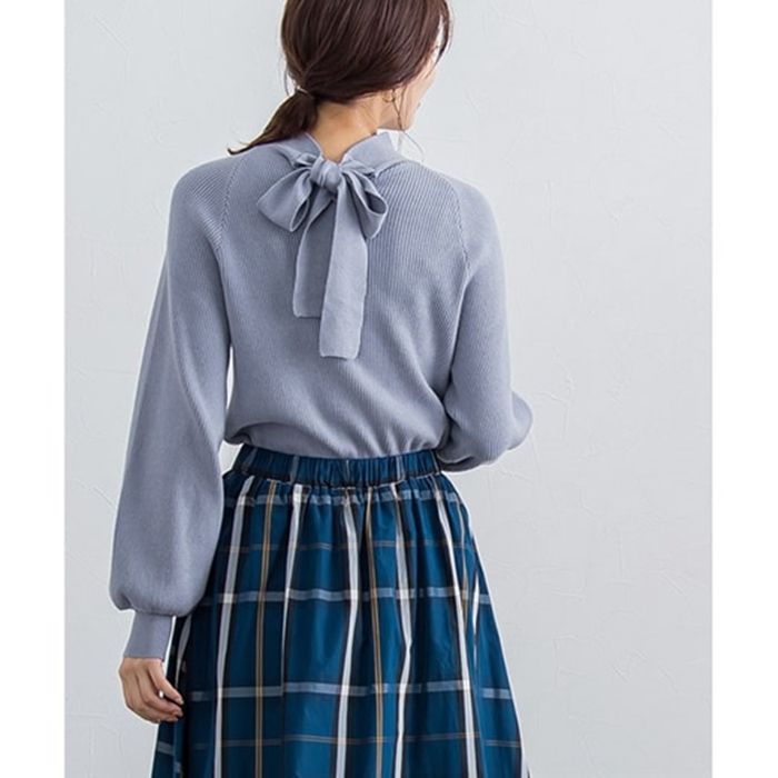 日本 BELLUNA - 優雅後扭結綁帶針織上衣-深可可