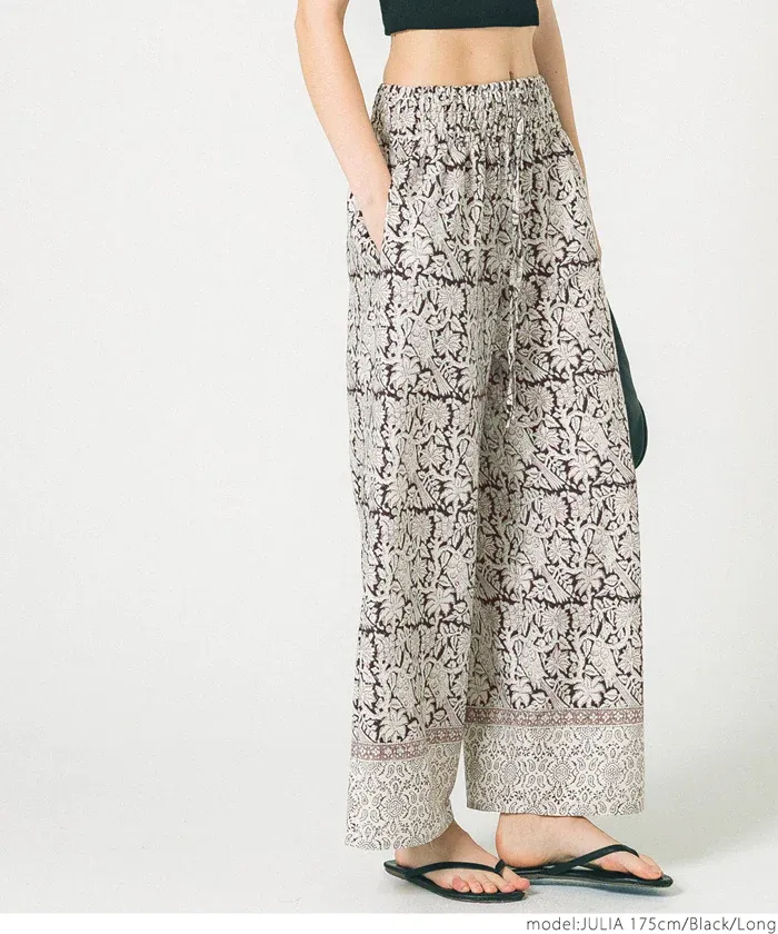 日本 COCA - 透氣印花修身寬褲-窗櫺印花-黑