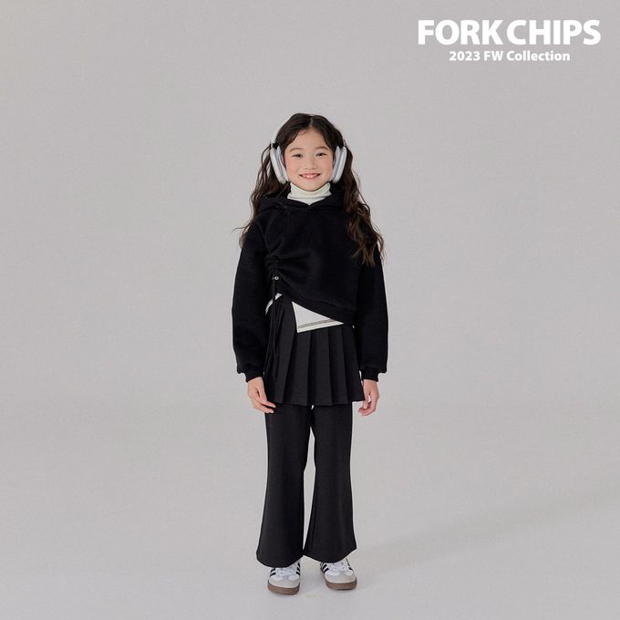 韓國 FORK CHIPS - 鬆緊腰裝飾百褶裙微喇叭長褲-黑