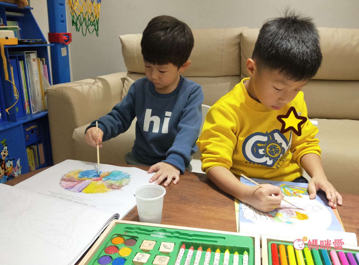 暢銷繪本聯名！好餓的毛毛蟲 x MIDEER 可水洗彩色筆、蠟筆