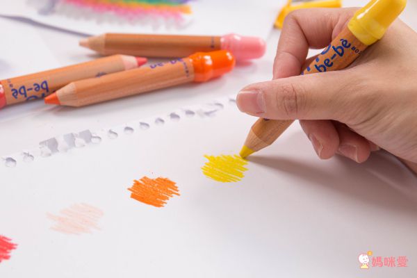 義大利GIOTTO - 【獨家超值組】可洗式寶寶木質蠟筆10色(附筆削)+可洗式寶寶彩色筆10色+贈收納袋、著色本、黏土50g