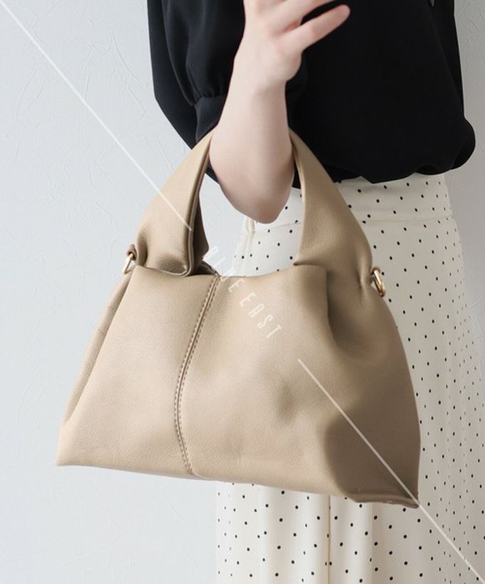 日本 BLUE EAST - 圓潤俏麗2way手提包(附長揹帶)-卡其