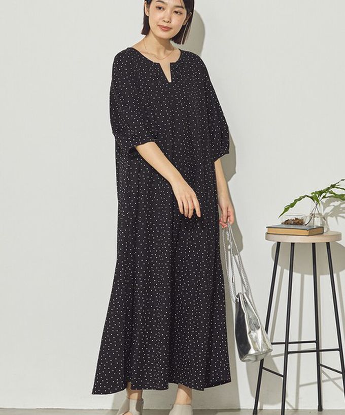 日本 Sans Souci 34+ - 接觸涼感 顯瘦A字鑰匙領五分袖洋裝-淺灰