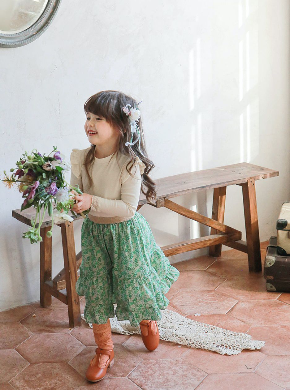 韓國 Puellaflo - 荷葉裝飾鏤空蕾絲袖口針織羅紋上衣-奶油白