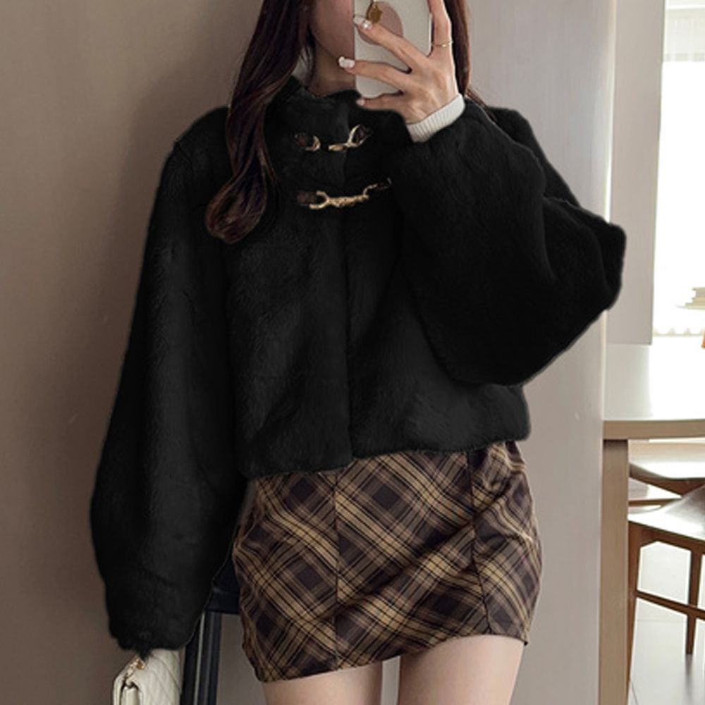 溫暖毛絨時尚金屬扣環短版外套-黑 (F)
