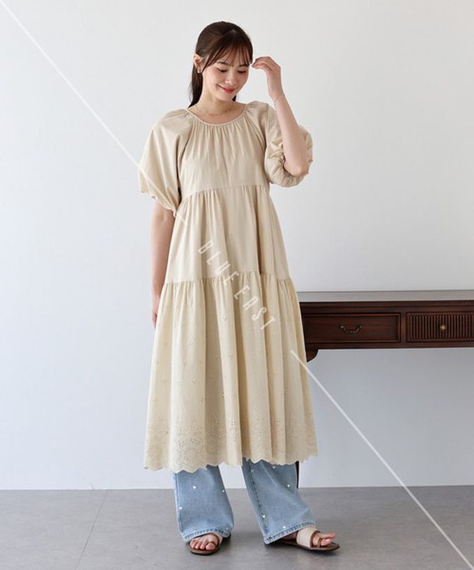日本 BLUE EAST - 100%棉 下擺精緻蕾絲泡泡短袖洋裝-淺卡其