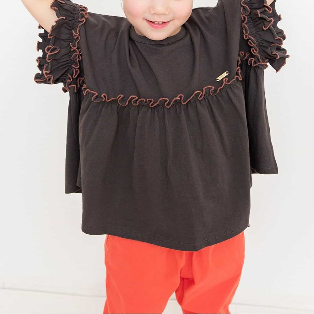 QQ木耳邊傘擺落肩短袖上衣-炭黑