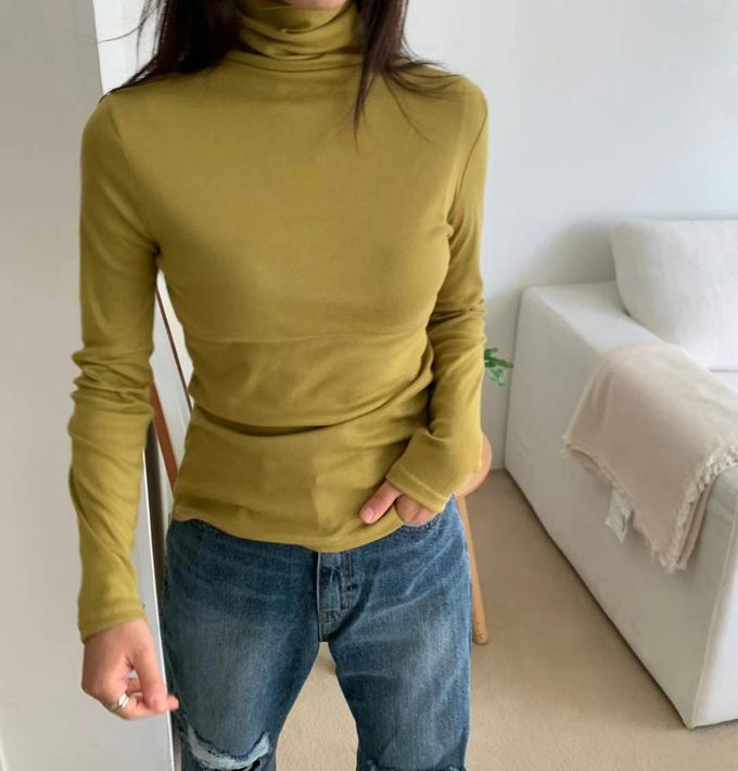 韓國 LANDING - 韓國製彈性高領長袖上衣-橄欖綠 (FREE)