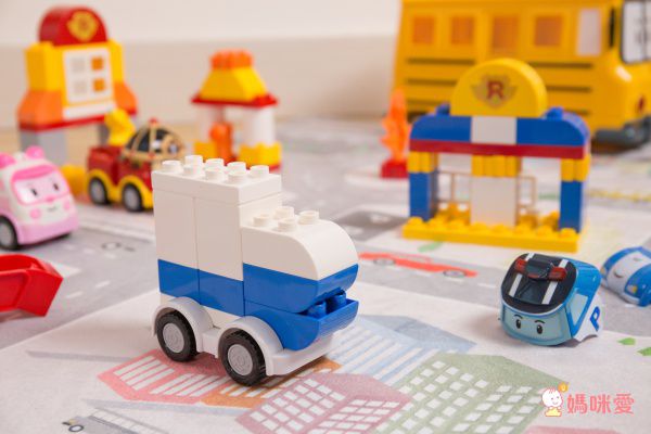 POLI 波力 - 安寶積木組