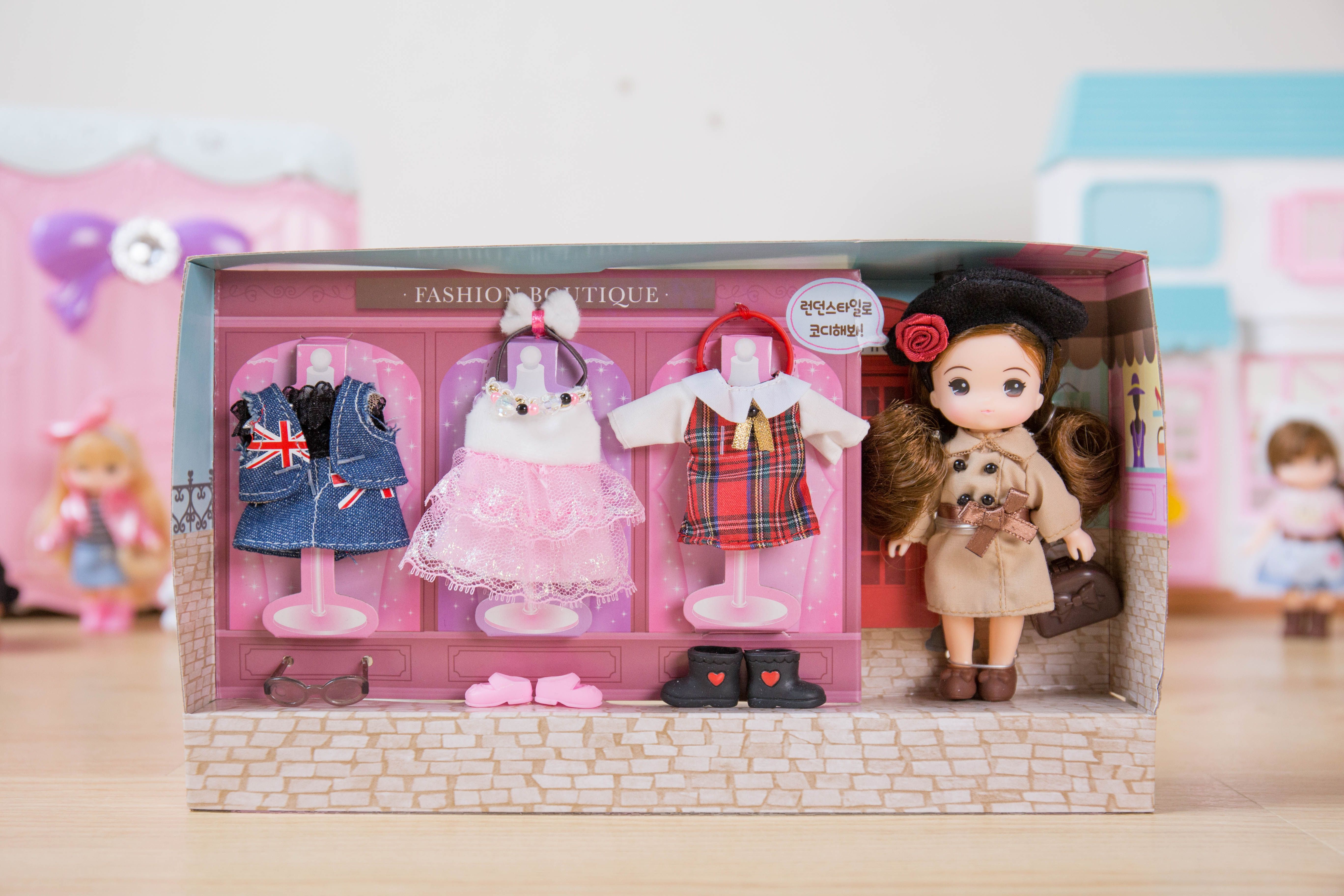 mimi world - 迷你MIMI倫敦服裝秀