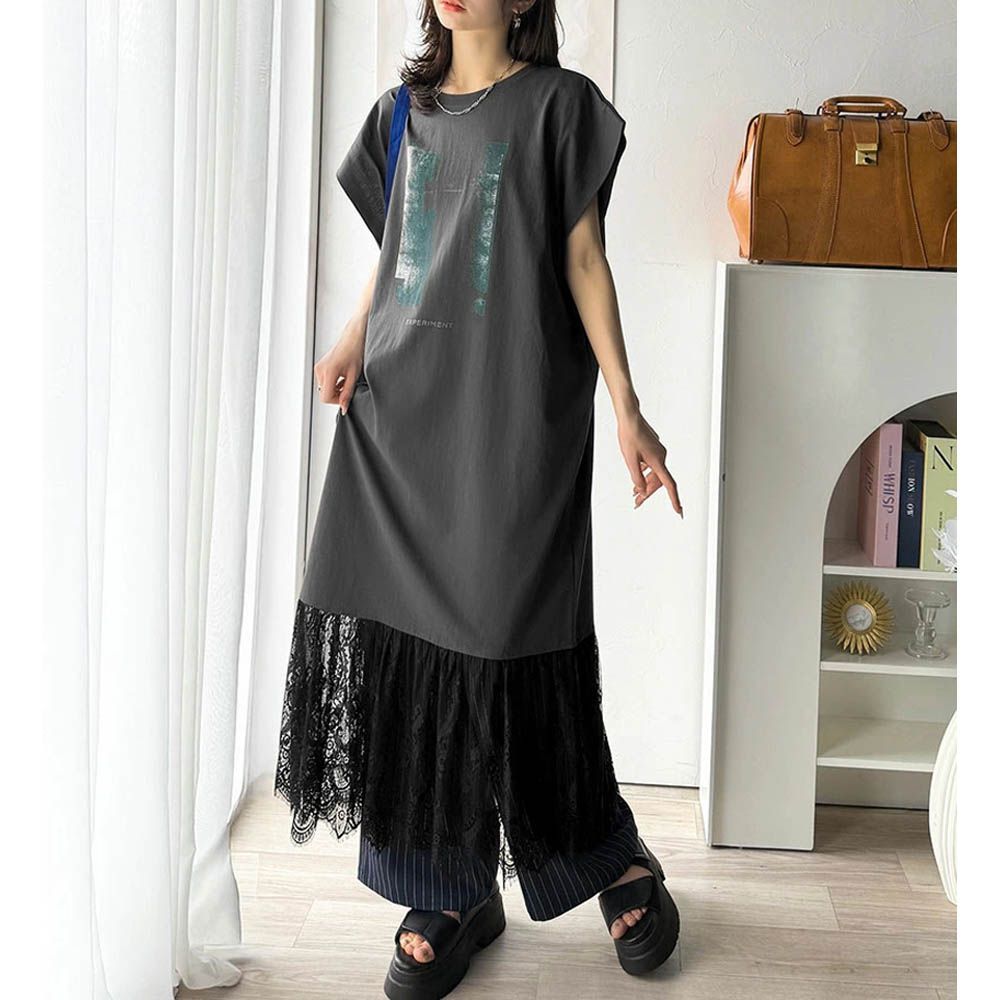 下擺蕾絲酷感印花法式袖洋裝-斑駁