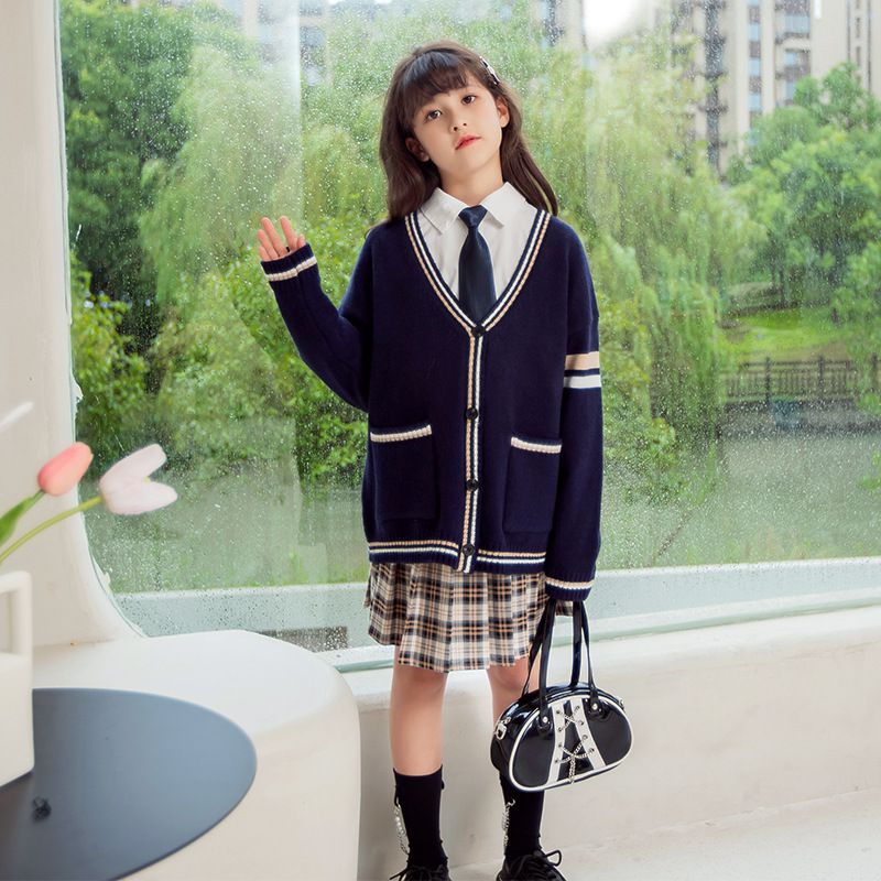 學院風排釦長袖毛衣外套-米色