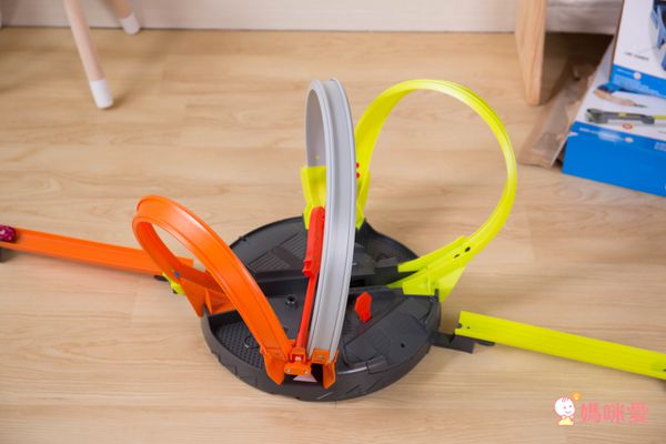 【美國 Hot Wheels 風火輪】❤ 獨家 $199 送攜帶收納盒 ❤ 買越多、送越多！