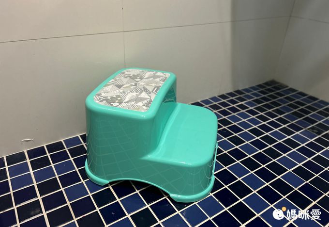 akachan honpo - 兩段階梯腳踏台-迪士尼-淺綠色