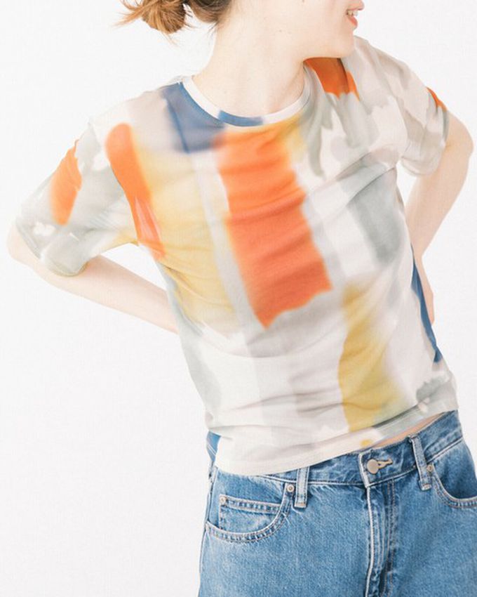 日本 gleam - 水彩暈染風透膚薄紗短袖上衣-深藍系