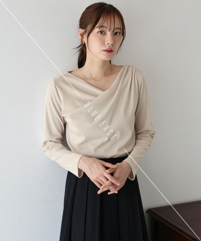 日本 BLUE EAST - 顯瘦V領垂墜感羅紋長袖上衣-深咖啡