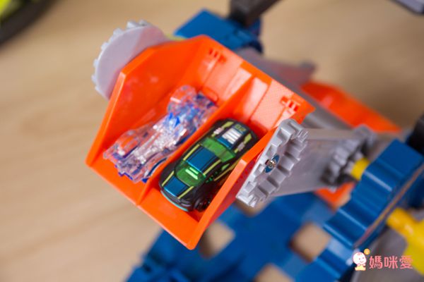 【美國 Hot Wheels 風火輪】❤ 獨家 $199 送攜帶收納盒 ❤ 買越多、送越多！