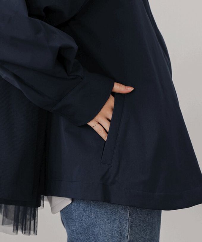 日本 Bab - [人氣款]背後皺摺薄紗連帽風衣外套-海軍藍