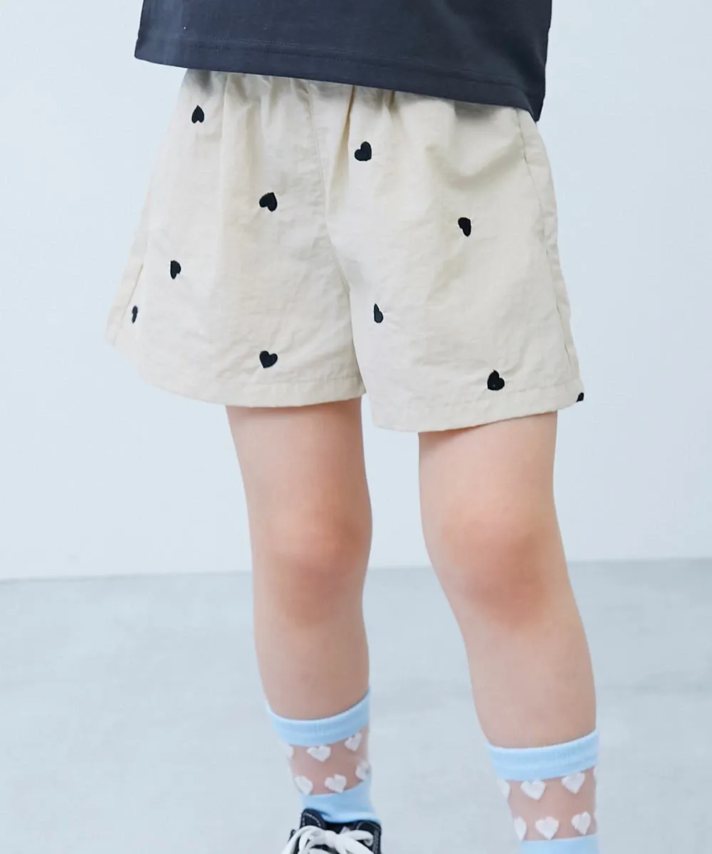 水陸二用 輕盈玩水尼龍短褲-愛心刺繡-象牙