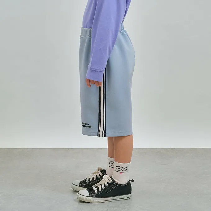 日本 b-ROOM - 通勤方便側邊條休閒短褲-淺卡其