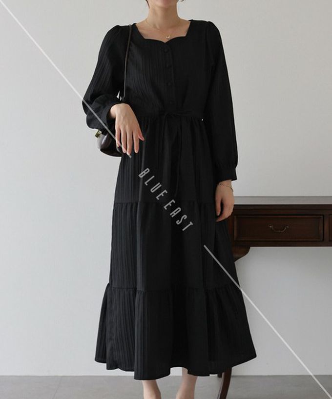 日本 BLUE EAST - 美型桃心領腰綁帶分層泡泡袖洋裝-嫩粉杏