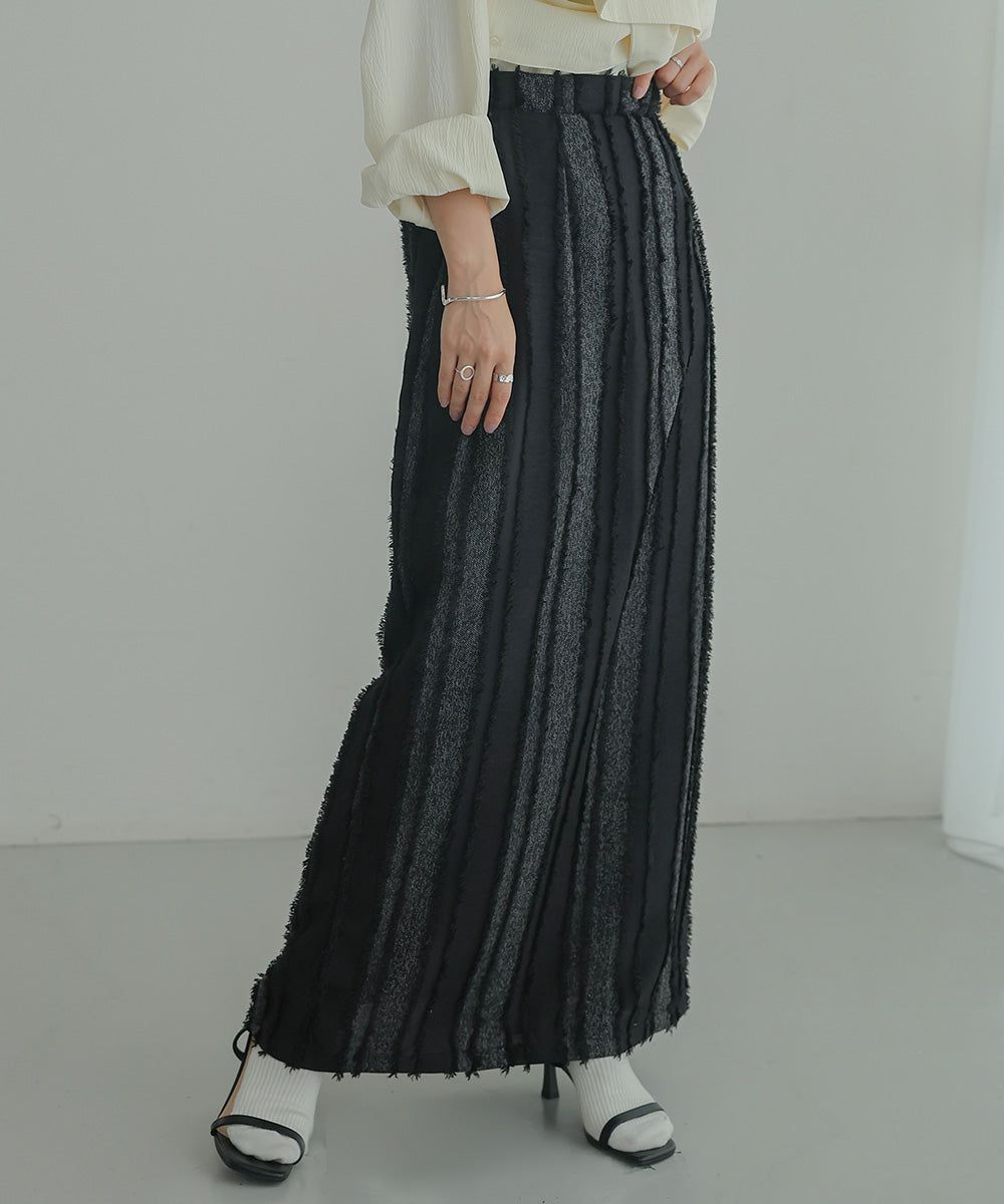 日本 Bab - 毛絨感直條顯瘦開叉長裙-黑