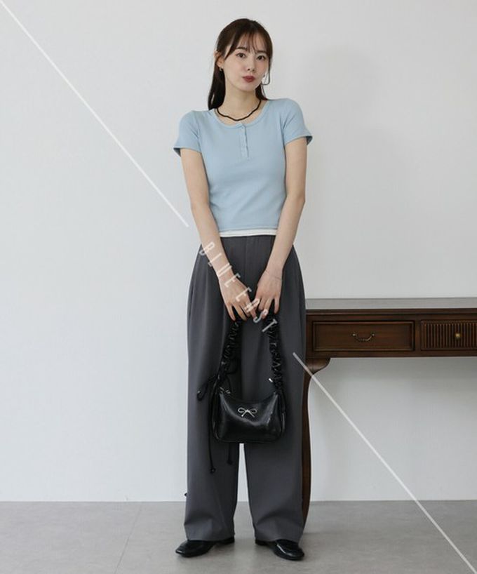 日本 BLUE EAST - 亨利領合身美型短袖上衣-粉紅