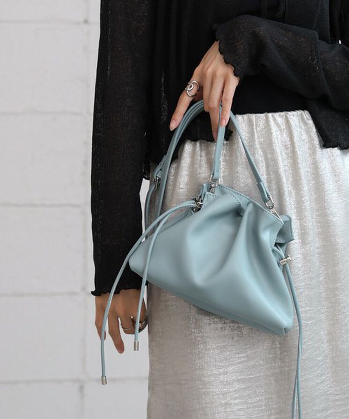 日本 Bab - 輕巧抽繩可愛感側背小包-黑