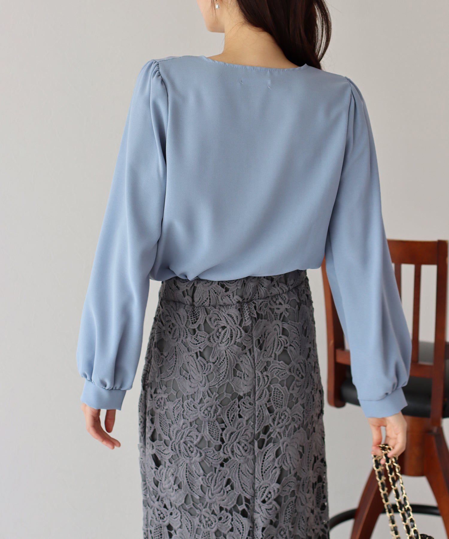 日本 BLUE EAST - 方領珍珠釦長袖襯衫-水藍