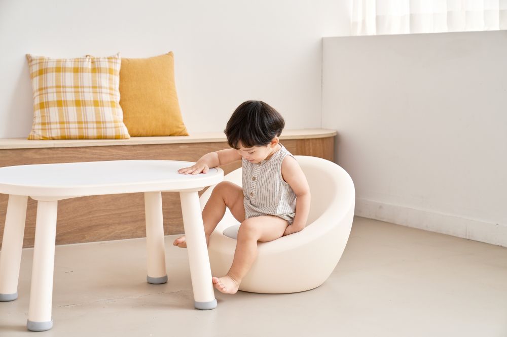 最美型兒童家具 ♥【iFam 小沙發 / 遊戲桌】培養蒙特梭利！